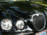 double lights and grill : 2005 Jaguar S-type